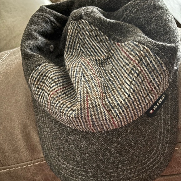 Ben Sherman Gray and Plaid Hat - Picture 1 of 2